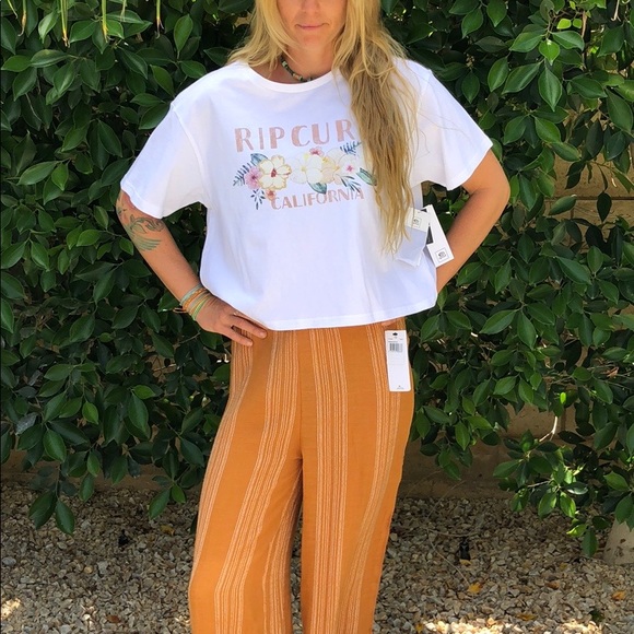 🌴🔆RIP CURL- CROP TOP TEE SHIRT 🔆🌴 - Picture 6 of 8